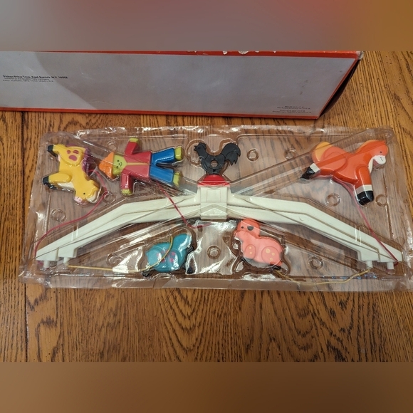 Fisher Price Vintage 1973 Crib & Playpen Music Box Mobile in box - Picture 7 of 12